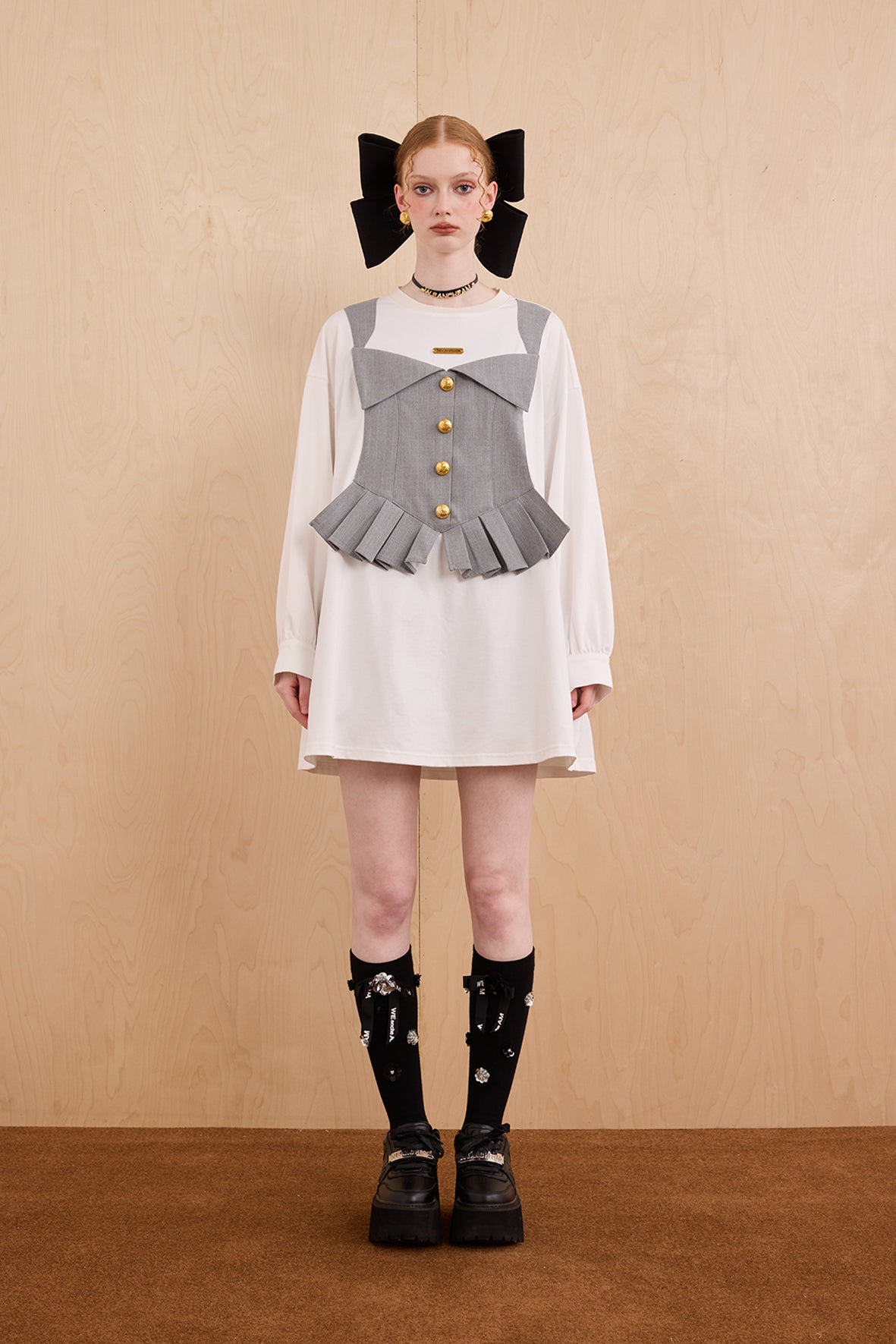 Model wearing cotton twill faux two-piece T-shirt with cinched waist – WEANCHEAM