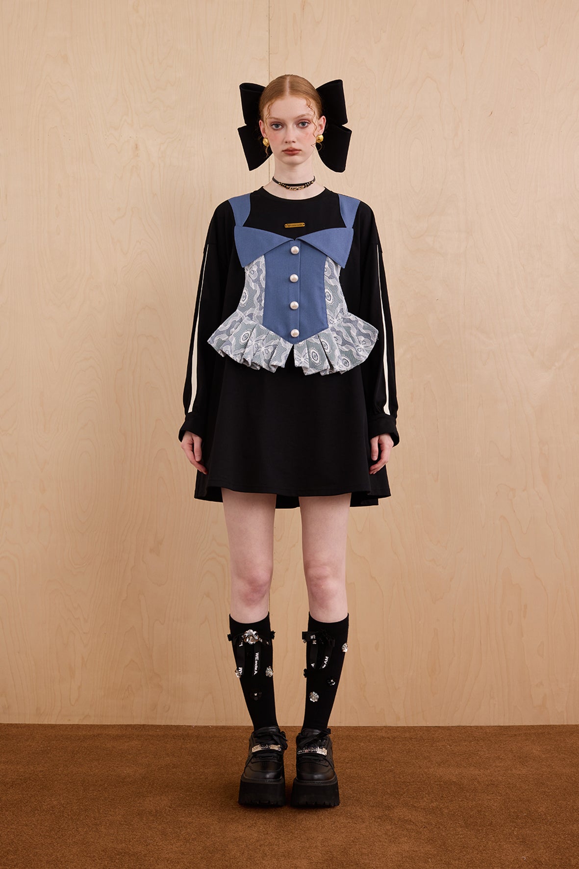 Model wearing cotton twill faux two-piece T-shirt with cinched waist – WEANCHEAM
