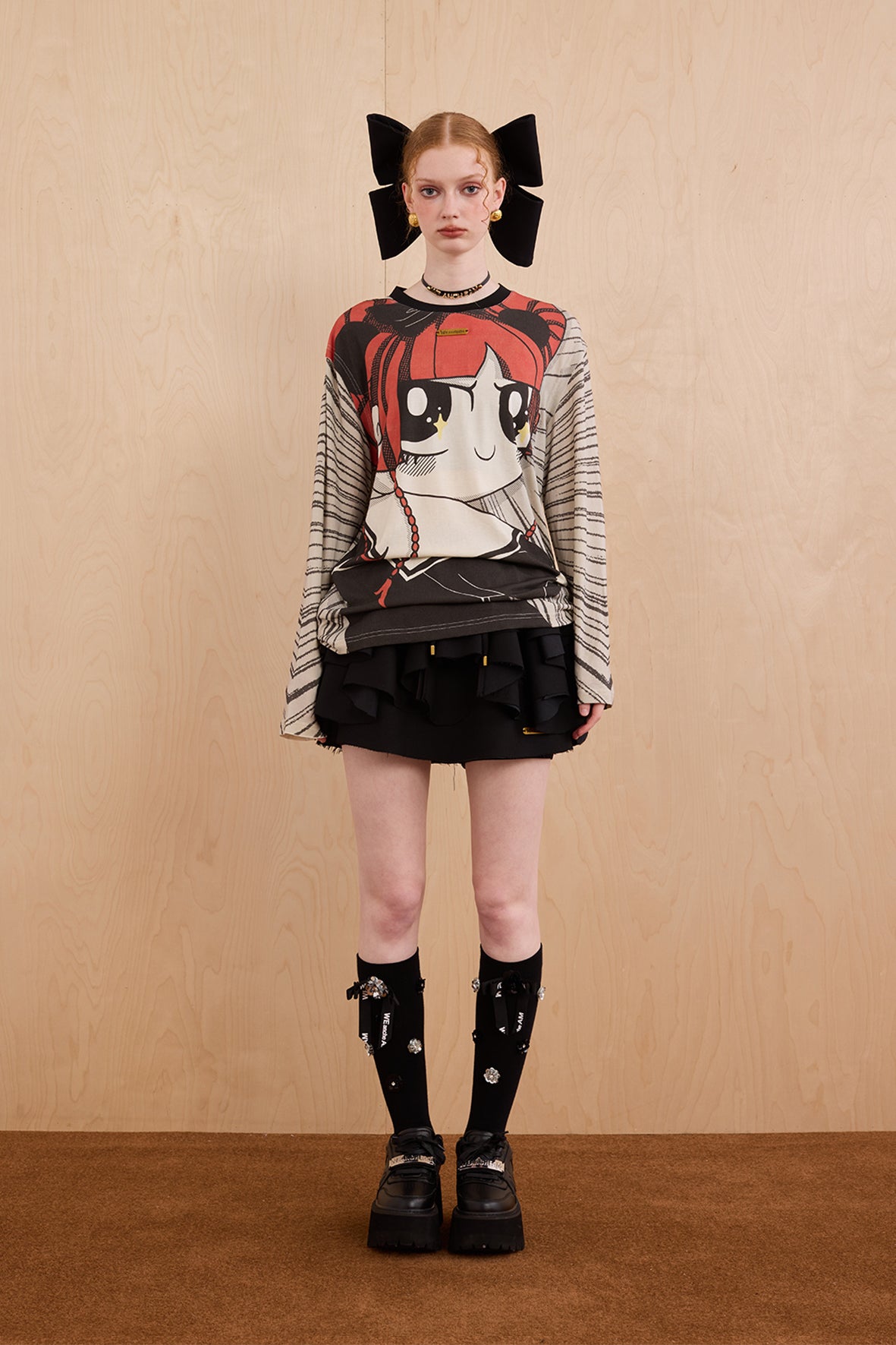 Model wearing gray anime knit pullover with relaxed silhouette – WEANCHEAM