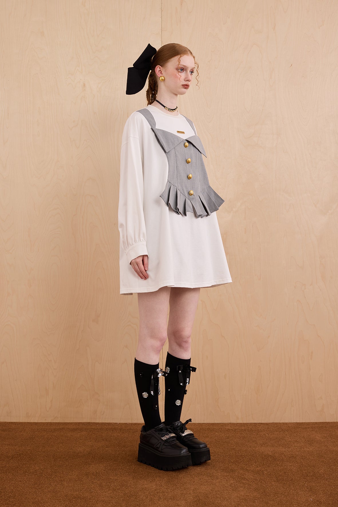 Model wearing cotton twill faux two-piece T-shirt with cinched waist – WEANCHEAM