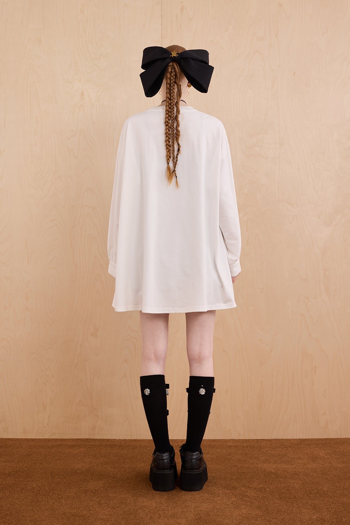 Model wearing cotton twill faux two-piece T-shirt with cinched waist – WEANCHEAM
