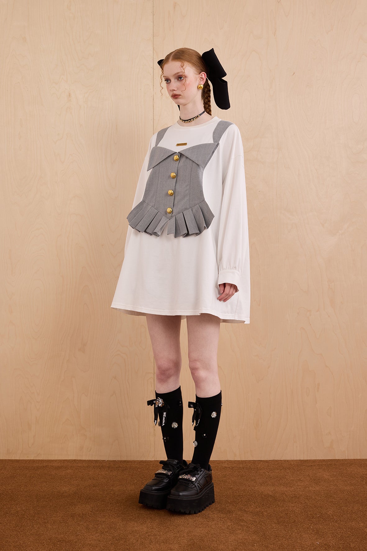 Model wearing cotton twill faux two-piece T-shirt with cinched waist – WEANCHEAM
