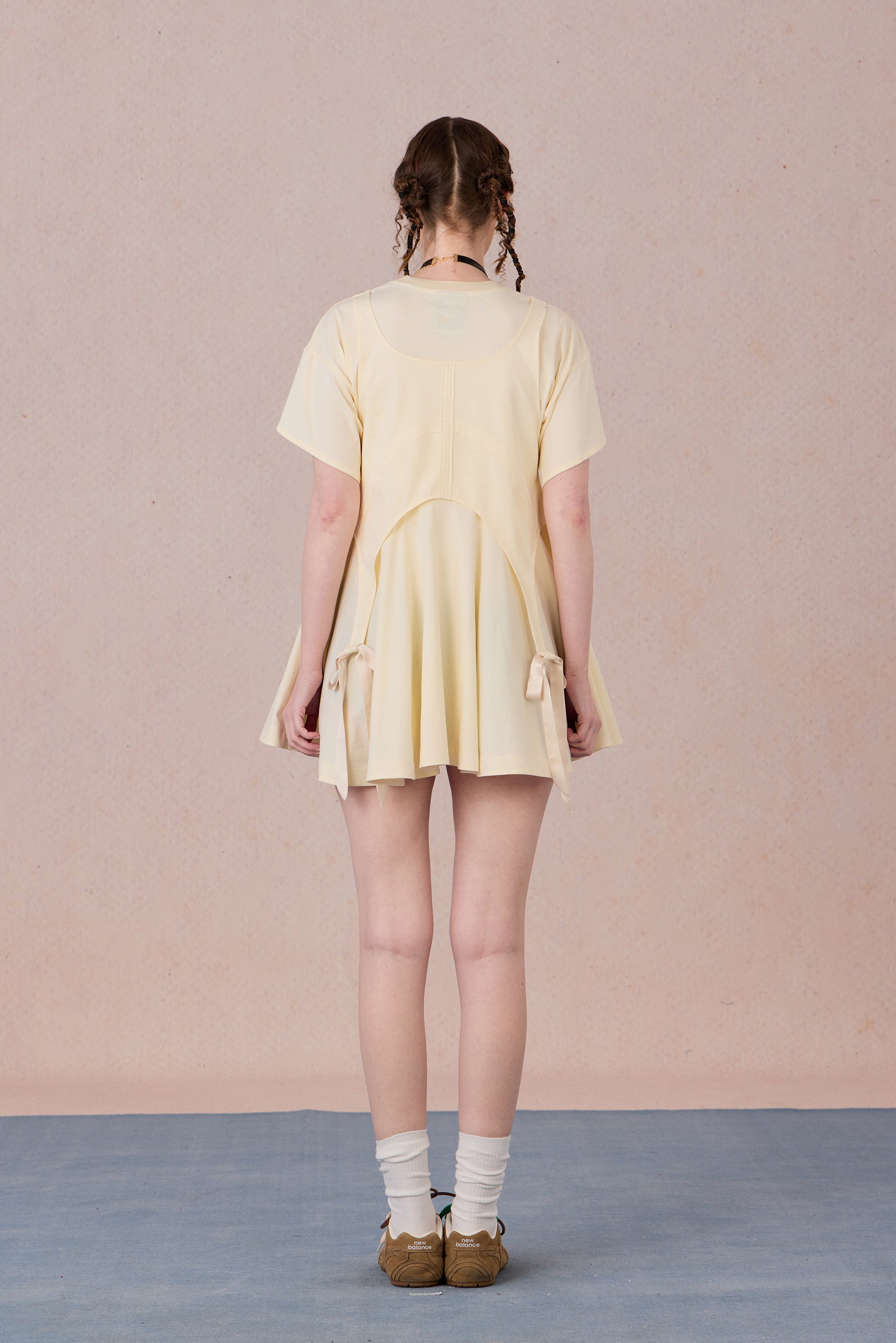 Casual cotton day dress with flattering bow waist and loose fit