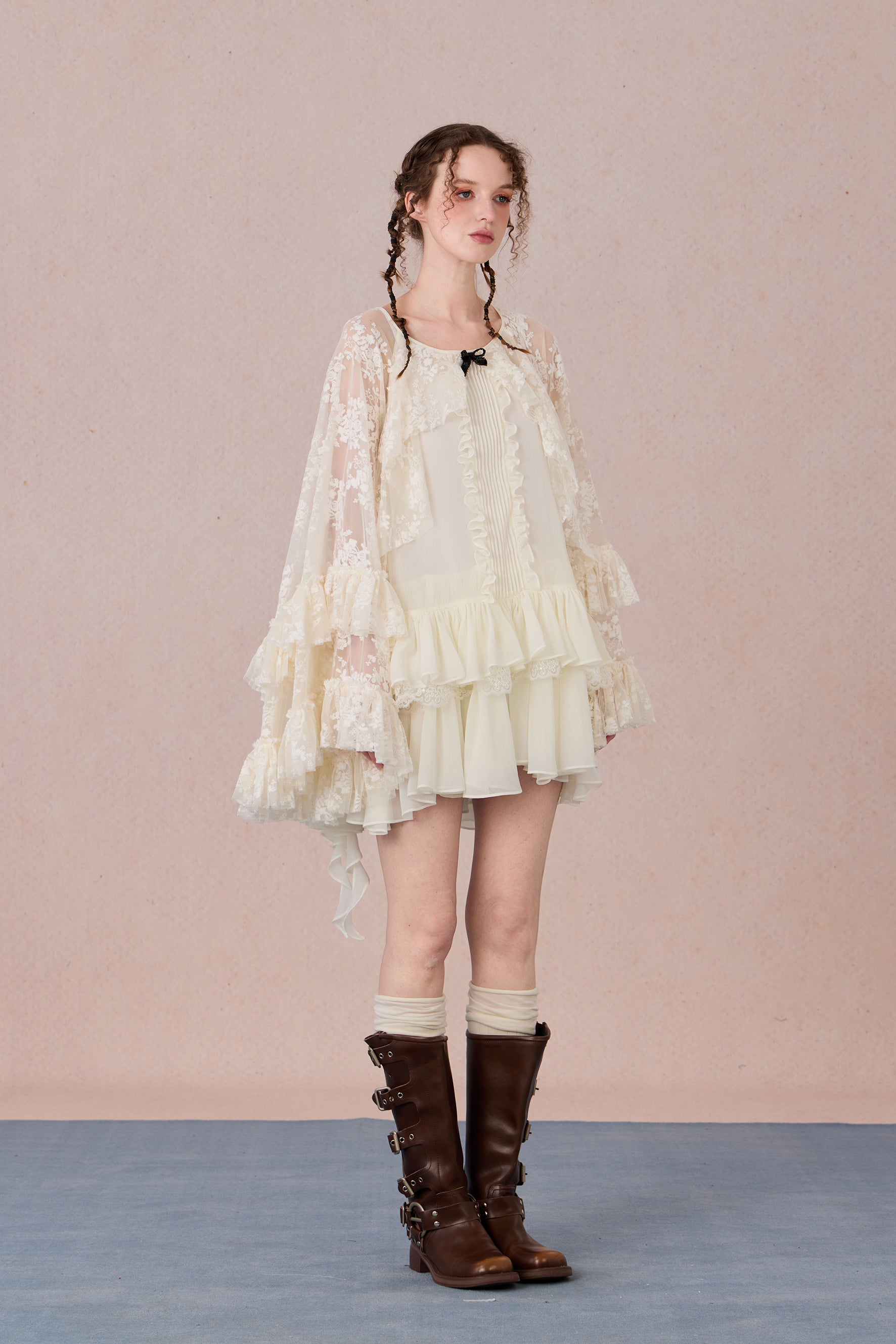 Model wearing vintage-inspired layered dress with sheer glow – WEANCHEAM