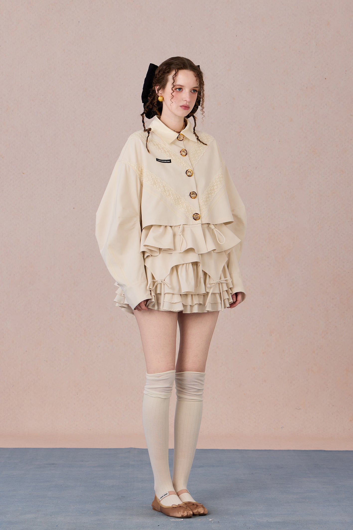 Vintage-inspired lightweight jacket with romantic lace and gathered cuffs