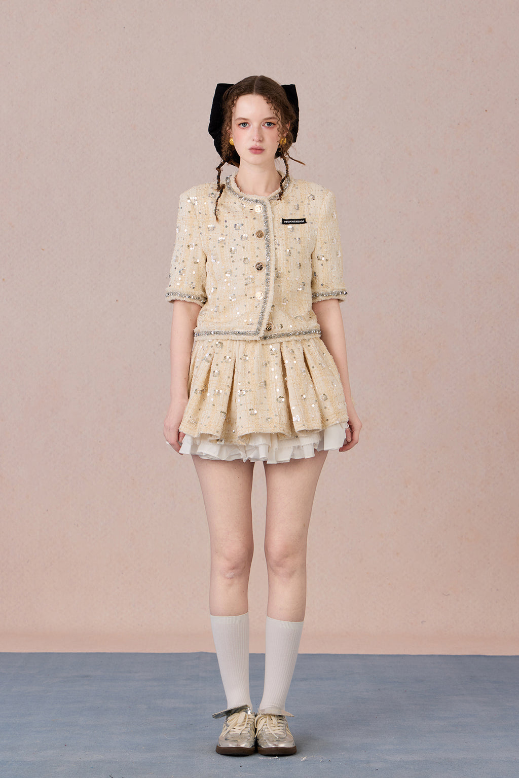 WEANCHEAM statement blazer styled for upscale daywear