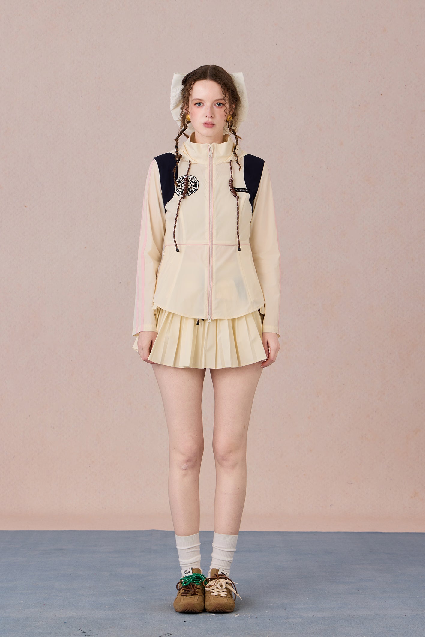 Urban lightweight sunwear jacket styled with pants