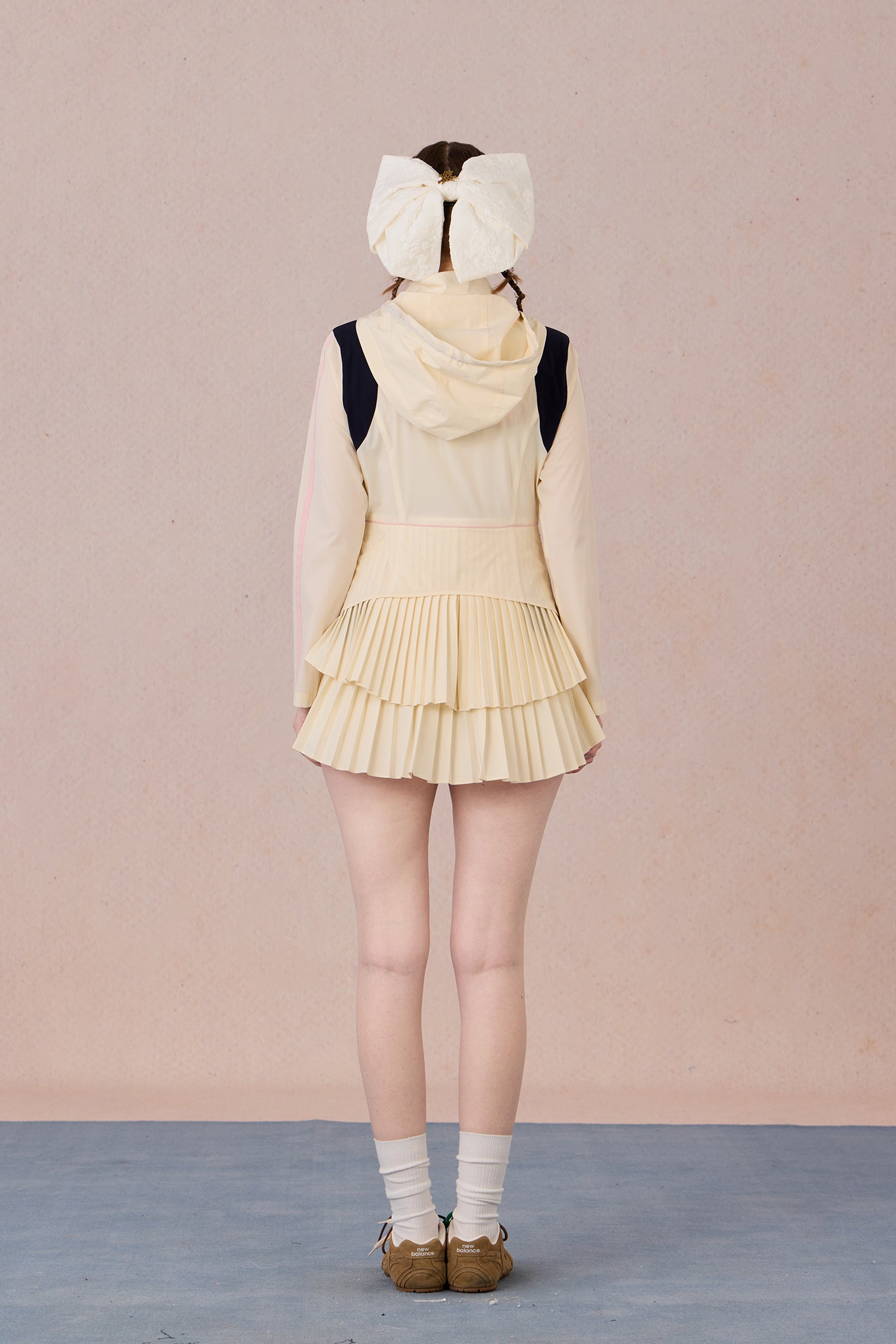  Functional hood design and shoulder contrast detail in quick-dry fabric