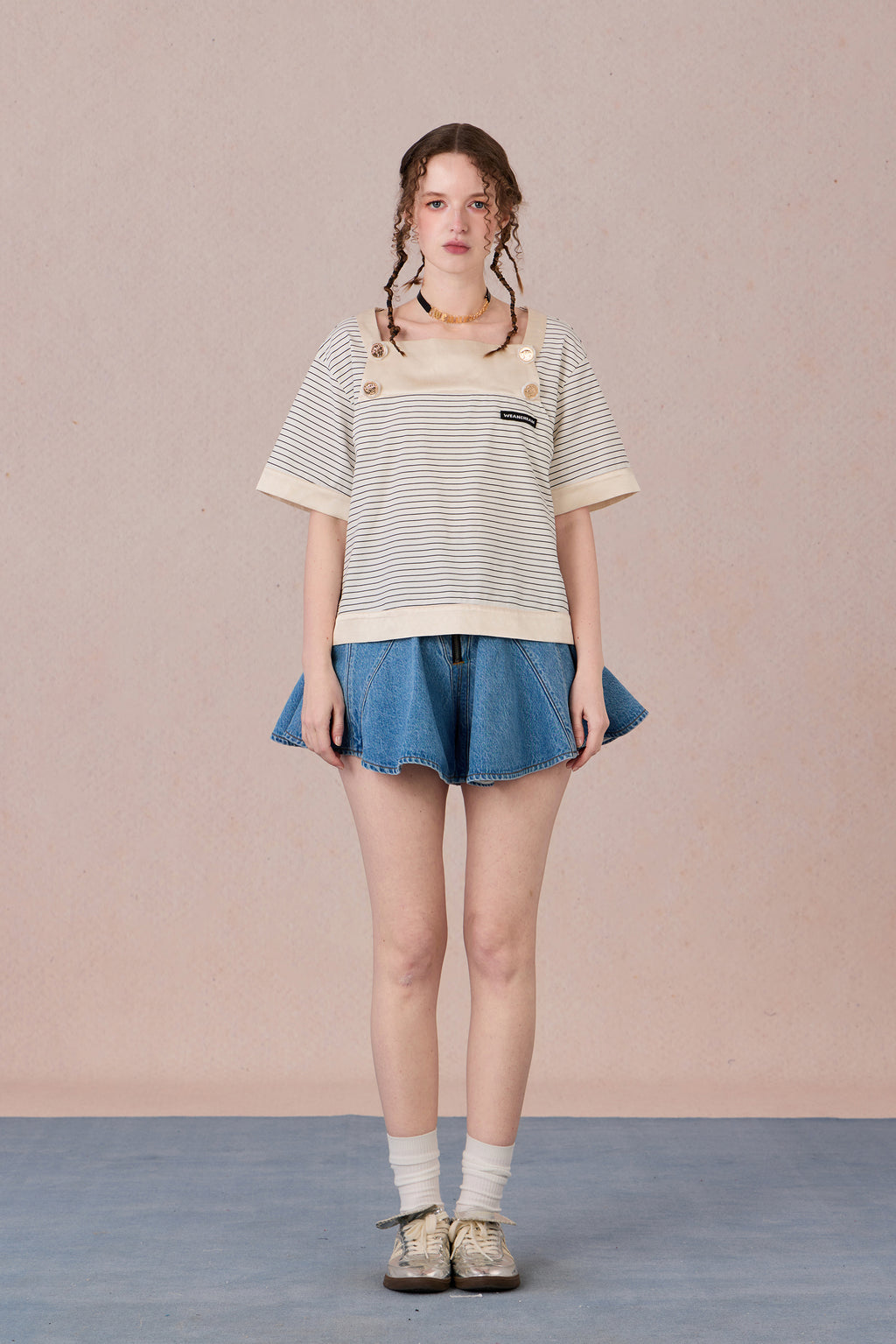 Square neck patchwork T-shirt with custom buttons – WEANCHEAM