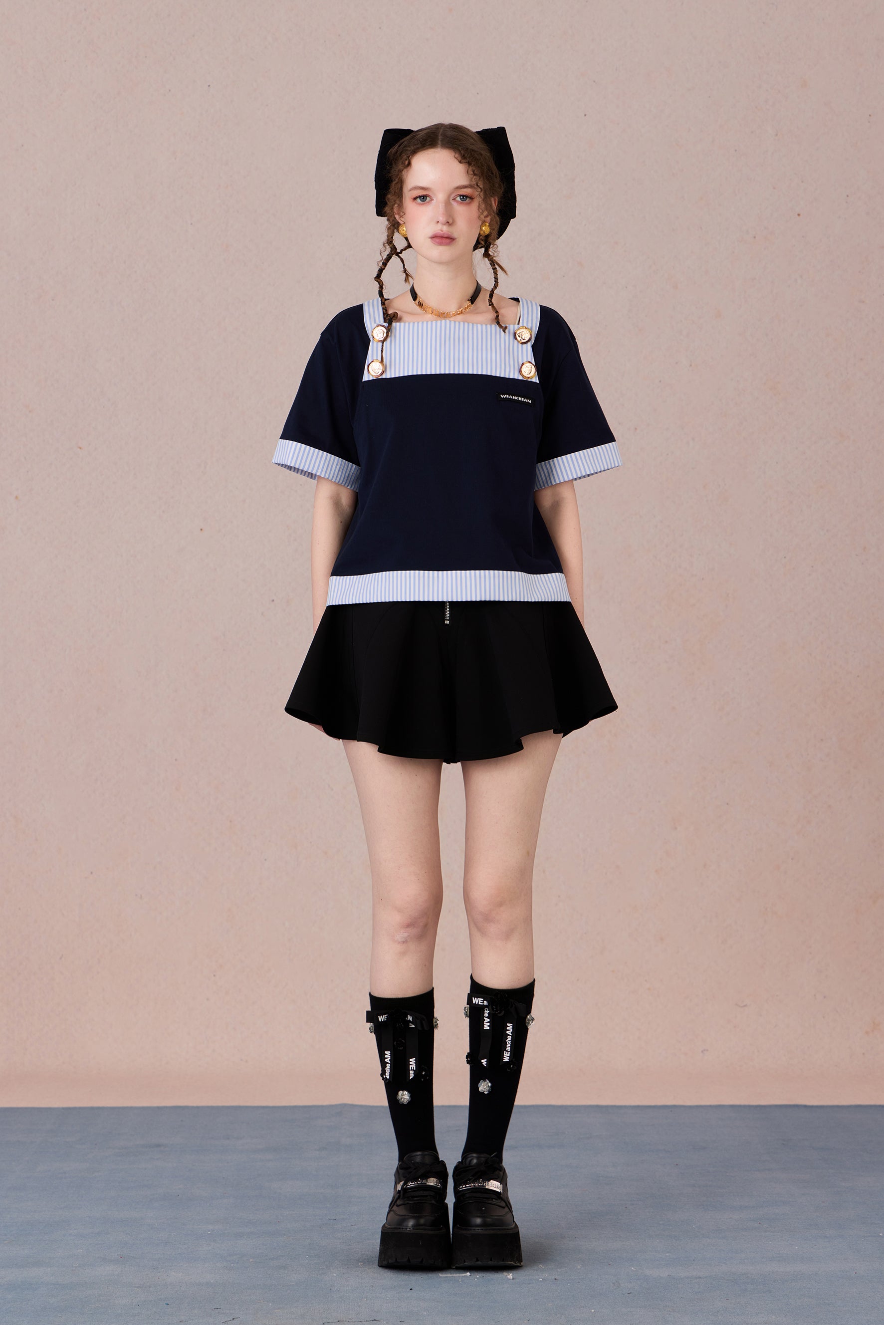 Square neck patchwork T-shirt with custom buttons – WEANCHEAM