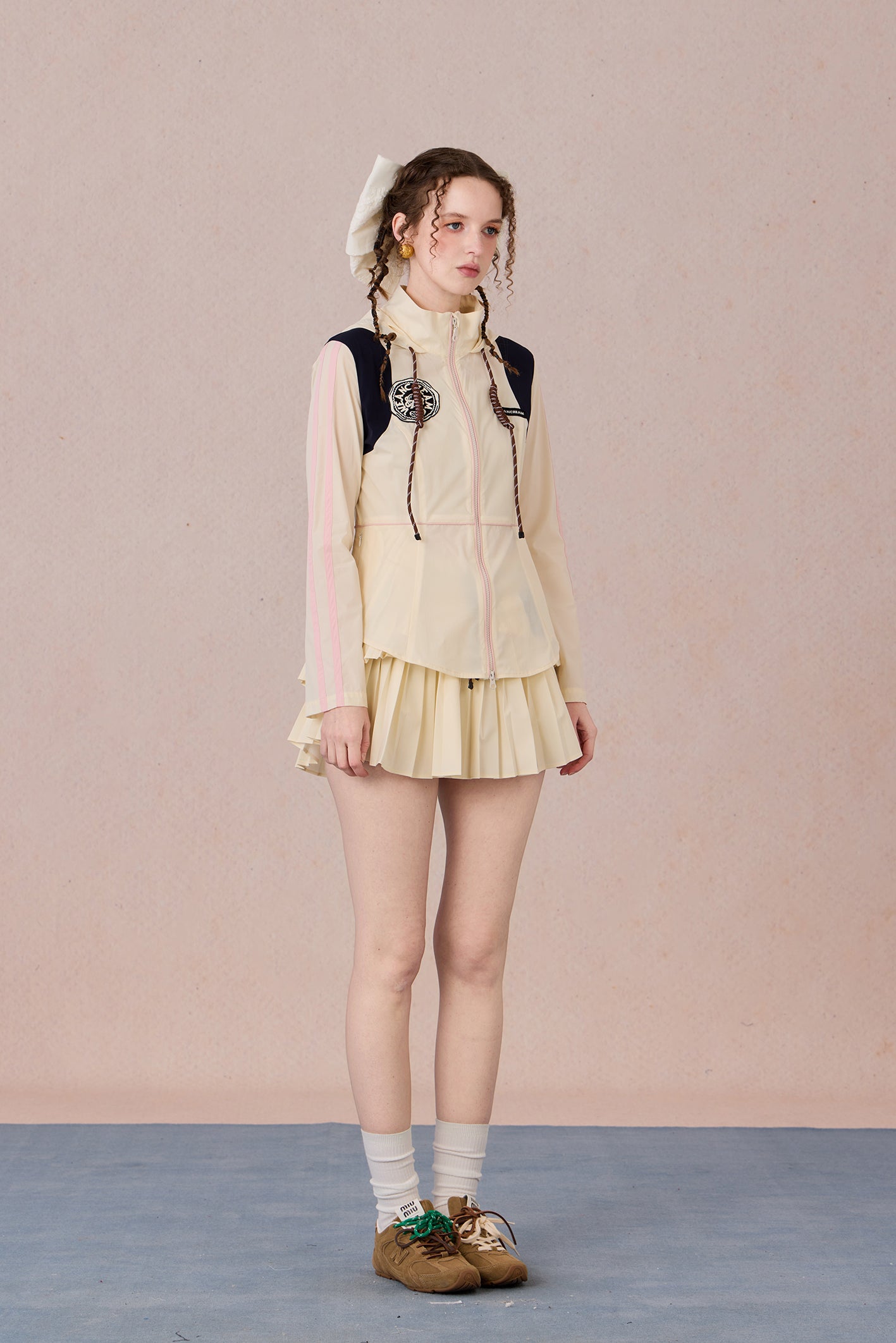Urban lightweight sunwear jacket styled with pants