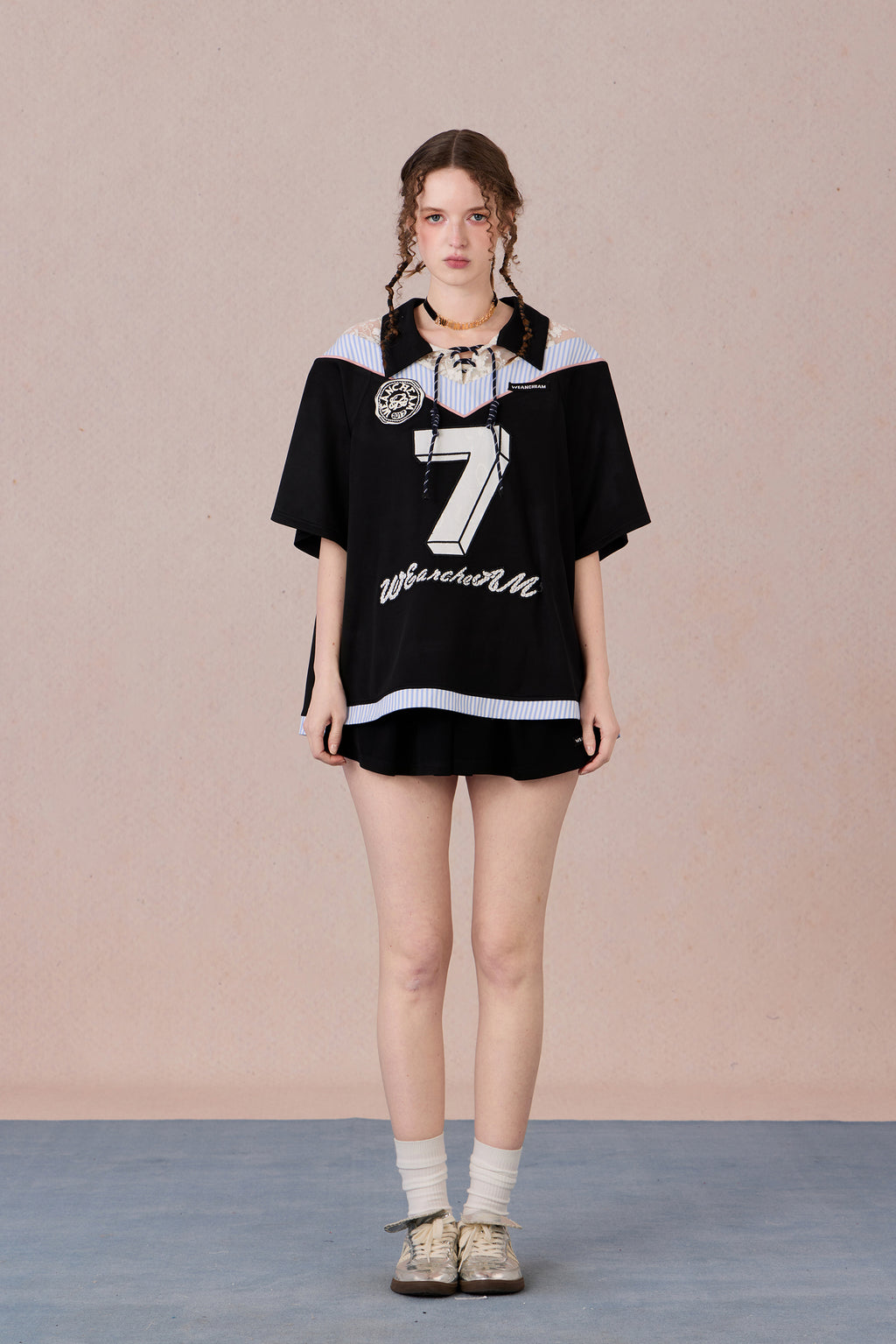 Oversized lace sports T-shirt with raglan sleeves and tie neckline – WEANCHEAM