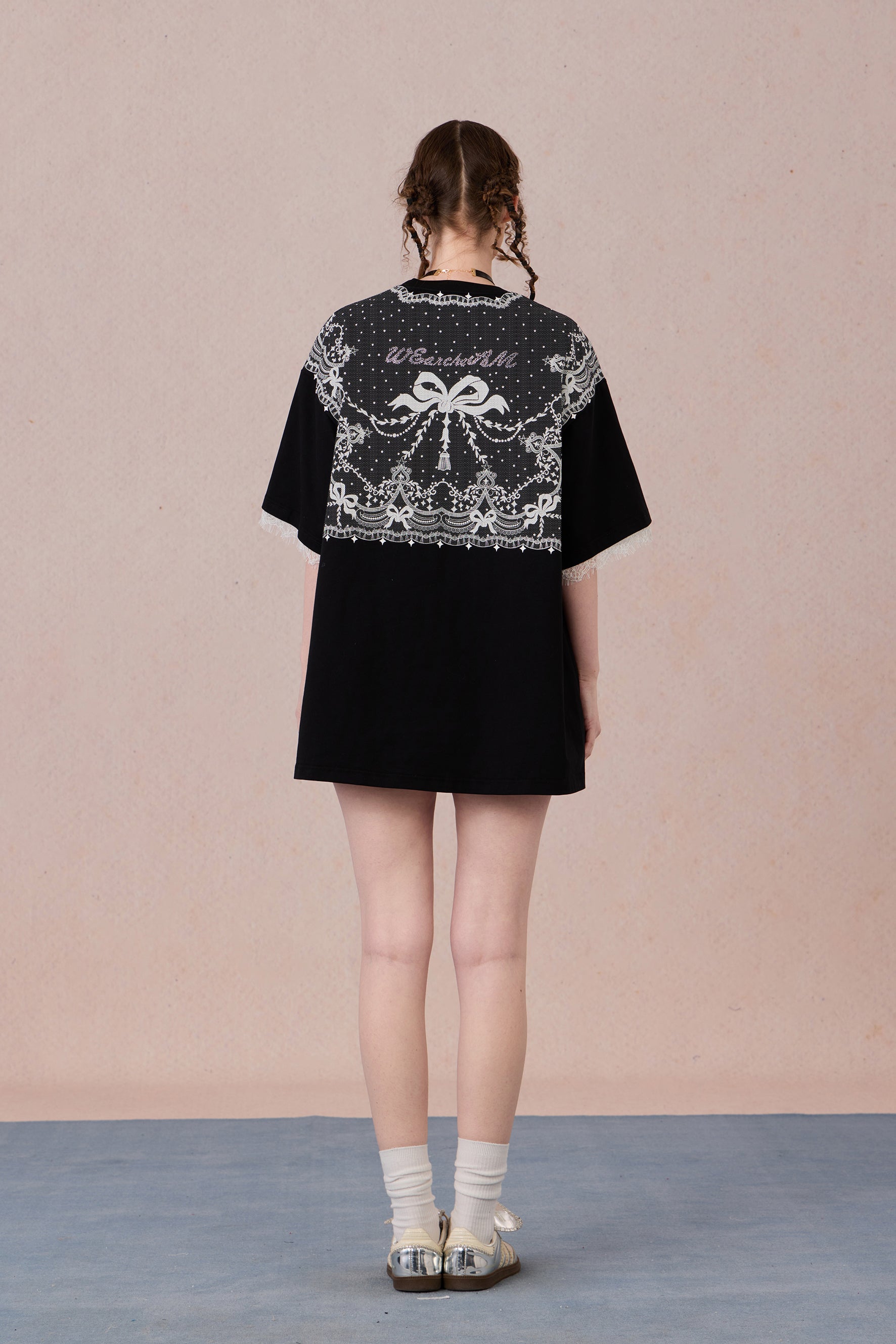 Lace printed rhinestone T-shirt with hand-sewn beadwork – WEANCHEAM