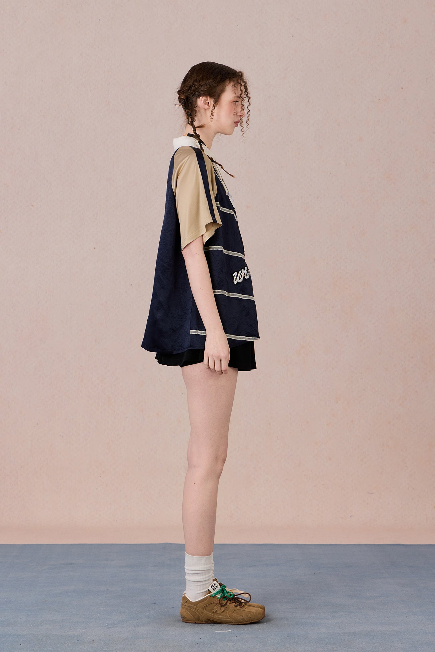 Relaxed-fit Chinese style athletic tee with color block sleeves